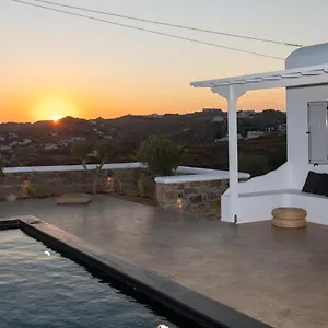 little-villa-amid-super-paradise-jackieo-mykonos.hotels-in-mykonosisland.net/